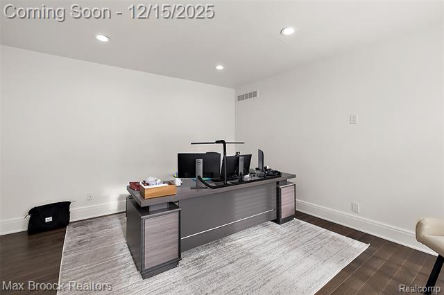 Builiding view twenty one for 7515 Hiddenbrook, Bloomfield Hills, MI. 48301