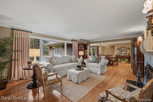 Builiding view ten for 7357 W Greenwich, Bloomfield Hills, MI. 48301