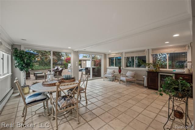 Builiding view thirty three for 7357 W Greenwich, Bloomfield Hills, MI. 48301