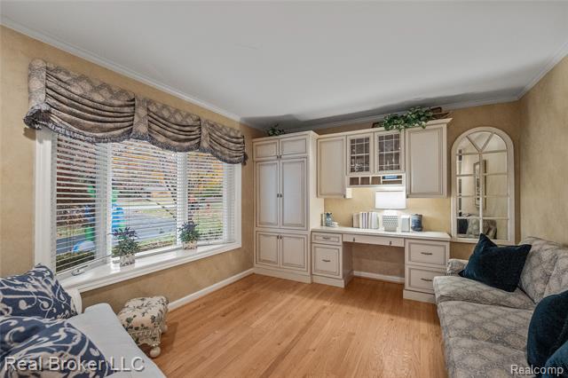 Builiding view twelve for 7357 W Greenwich, Bloomfield Hills, MI. 48301