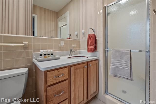 Builiding view twenty three for 7357 W Greenwich, Bloomfield Hills, MI. 48301