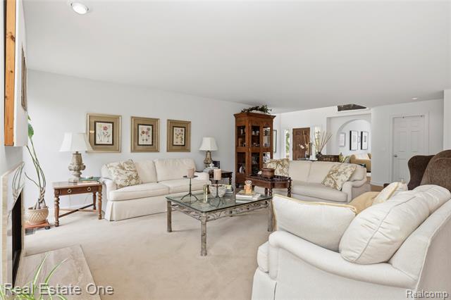 Builiding view nine for 7026 Daventry Woods, West Bloomfield, MI. 48322