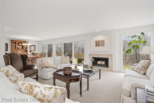Builiding view ten for 7026 Daventry Woods, West Bloomfield, MI. 48322