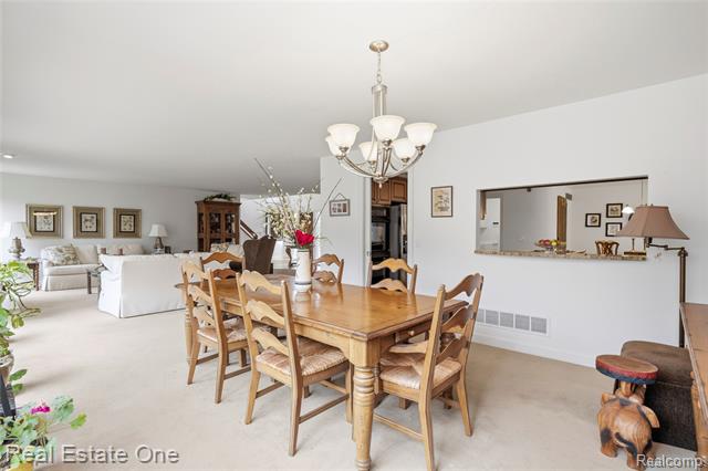 Builiding view twelve for 7026 Daventry Woods, West Bloomfield, MI. 48322
