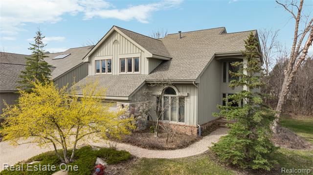 front view for 7026 Daventry Woods Dr, West Bloomfield, Mi. 48322