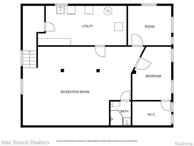 Builiding view forty eight for 1544 Sheffield, Birmingham, MI. 48009