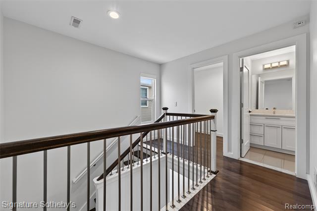 Builiding view fourteen for 1828 Henrietta, Birmingham, MI. 48009