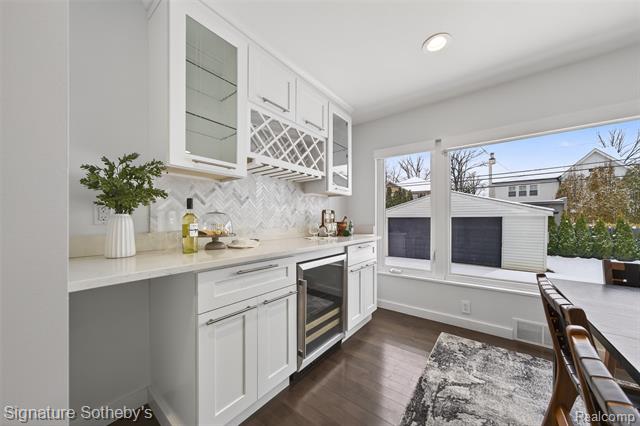 Builiding view nine for 1828 Henrietta, Birmingham, MI. 48009