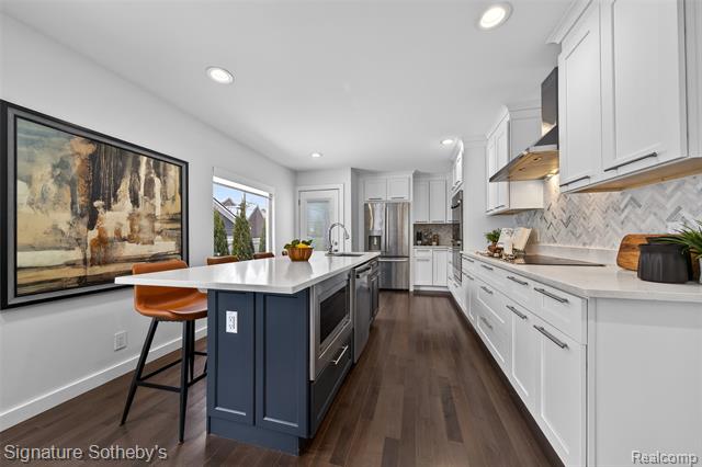 Builiding view ten for 1828 Henrietta, Birmingham, MI. 48009