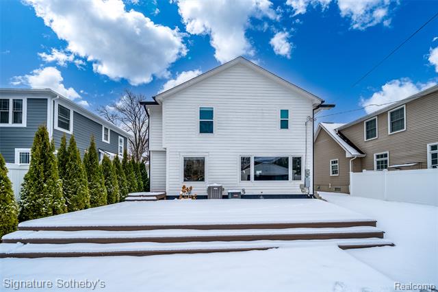 Builiding view twenty eight for 1828 Henrietta, Birmingham, MI. 48009