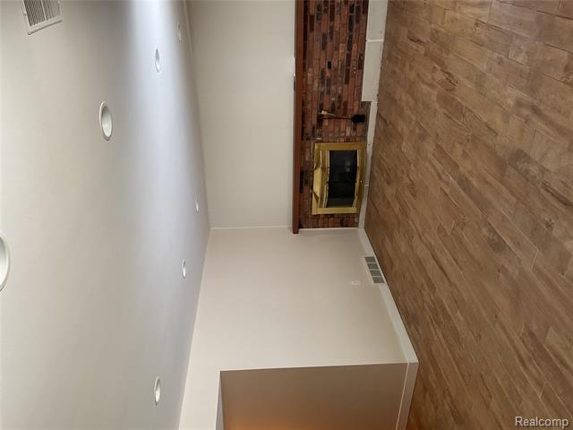 Builiding view fifteen for 7096 Riverstone, West Bloomfield, MI. 48322