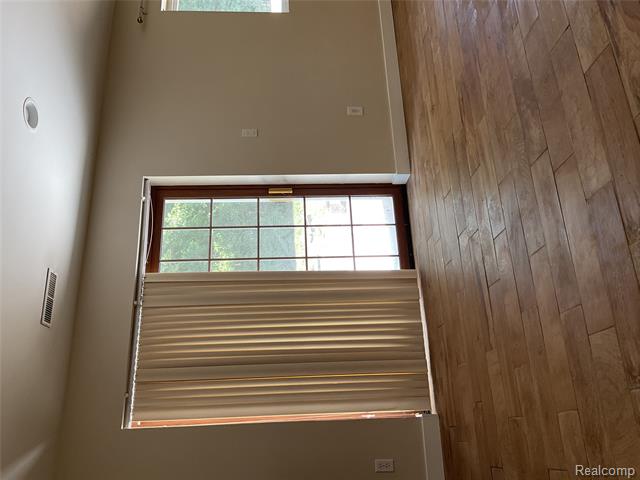 Builiding view fourteen for 7096 Riverstone, West Bloomfield, MI. 48322