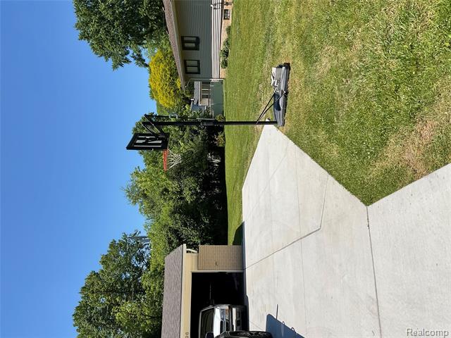 Builiding view nineteen for 7096 Riverstone, West Bloomfield, MI. 48322