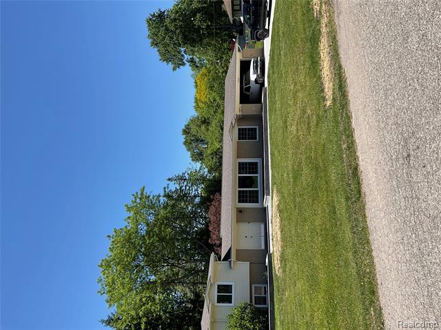 Builiding view one for 7096 Riverstone, West Bloomfield, MI. 48322