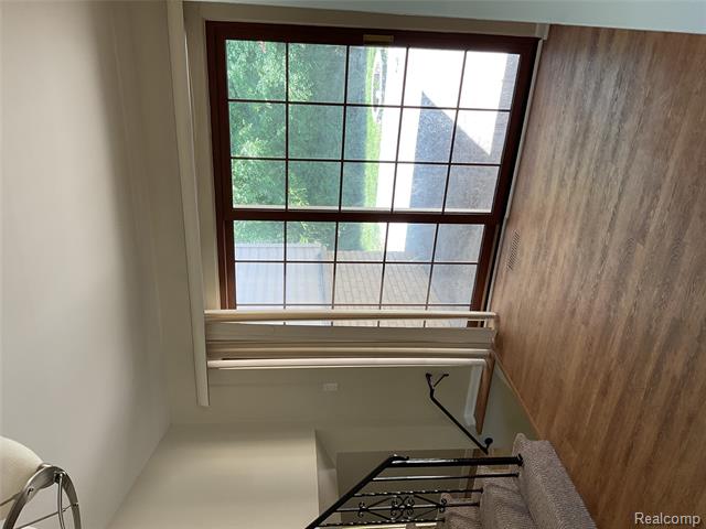 Builiding view six for 7096 Riverstone, West Bloomfield, MI. 48322