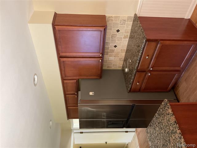 Builiding view twenty seven for 7096 Riverstone, West Bloomfield, MI. 48322