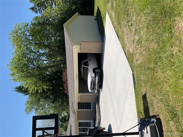 Builiding view twenty for 7096 Riverstone, West Bloomfield, MI. 48322