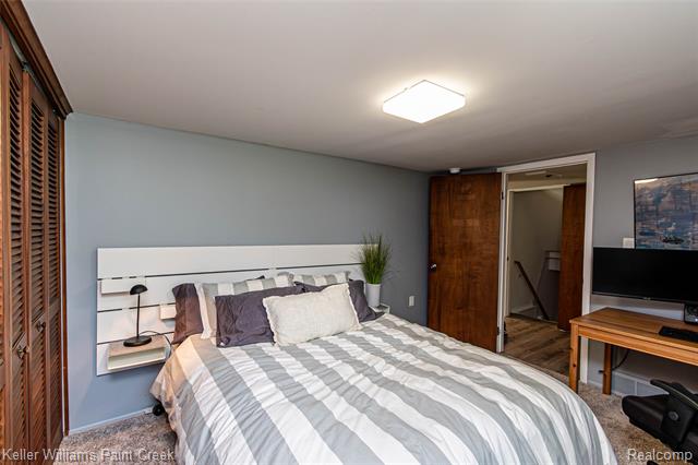 Builiding view fifty three for 7093 Stonebrook, West Bloomfield, MI. 48322
