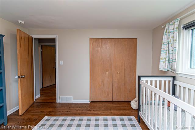 Builiding view forty one for 7093 Stonebrook, West Bloomfield, MI. 48322