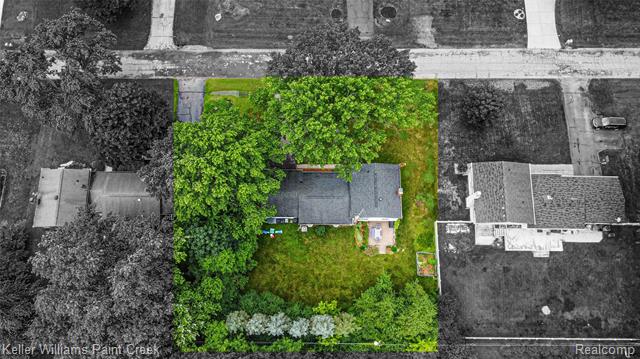 Builiding view sixty one for 7093 Stonebrook, West Bloomfield, MI. 48322