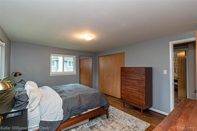 Builiding view thirty three for 7093 Stonebrook, West Bloomfield, MI. 48322