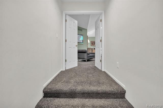 Builiding view fifty seven for 7061 Trailway, West Bloomfield, MI. 48322