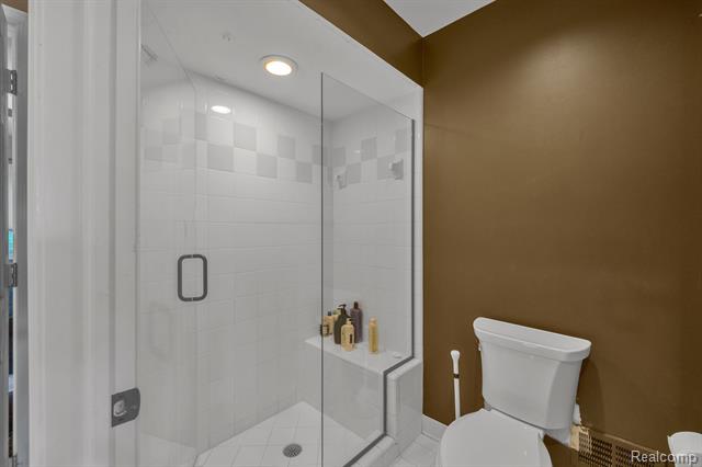Builiding view fifty three for 7061 Trailway, West Bloomfield, MI. 48322