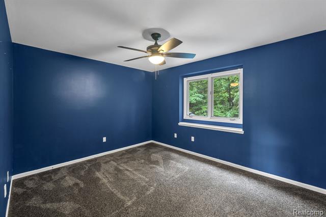 Builiding view fifty for 7061 Trailway, West Bloomfield, MI. 48322