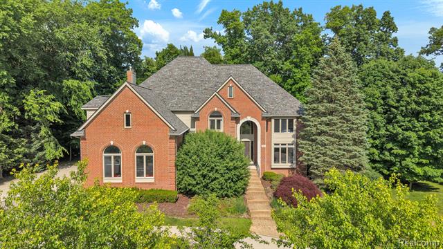 Builiding view five for 7061 Trailway, West Bloomfield, MI. 48322
