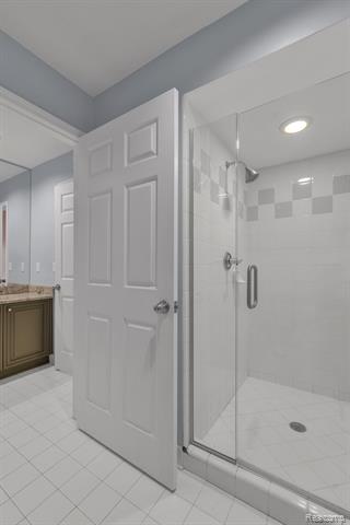 Builiding view forty six for 7061 Trailway, West Bloomfield, MI. 48322