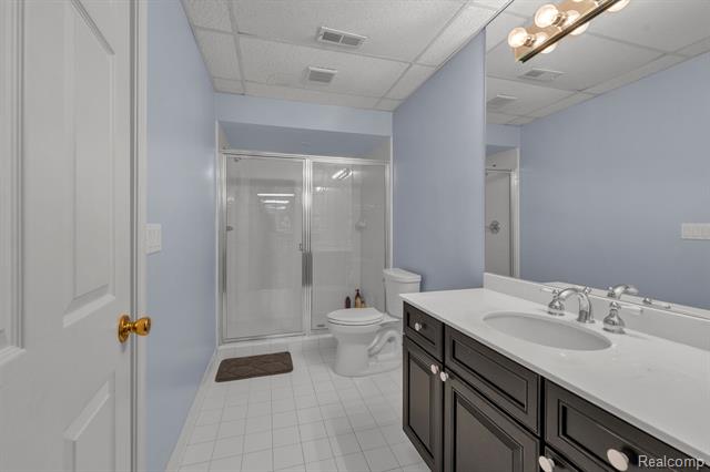 Builiding view forty two for 7061 Trailway, West Bloomfield, MI. 48322