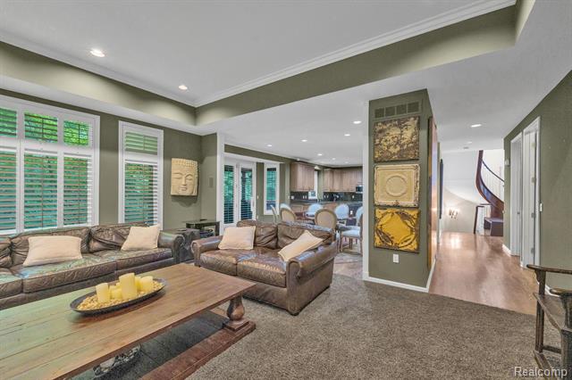 Builiding view seventeen for 7061 Trailway, West Bloomfield, MI. 48322
