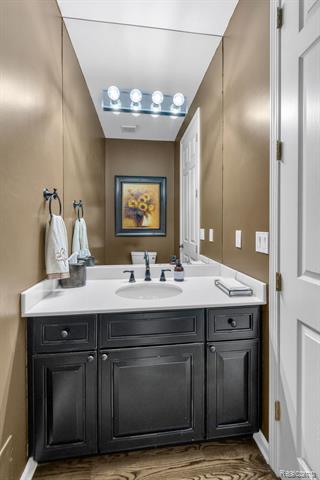 Builiding view thirty two for 7061 Trailway, West Bloomfield, MI. 48322