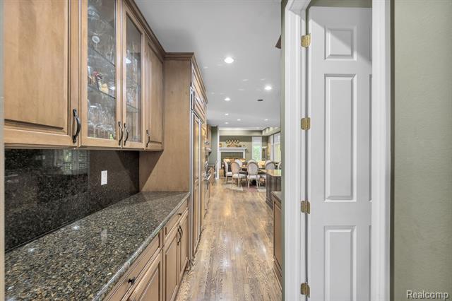 Builiding view twenty two for 7061 Trailway, West Bloomfield, MI. 48322