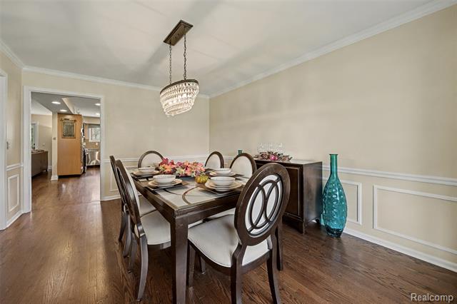 Builiding view seven for 6940 Wing Lake, Bloomfield Hills, MI. 48301