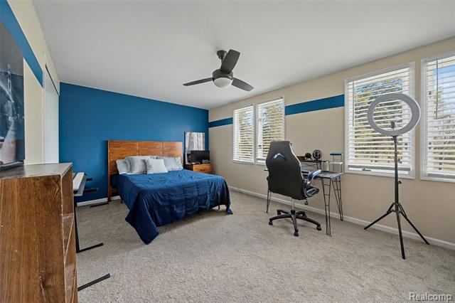 Builiding view twenty four for 6940 Wing Lake, Bloomfield Hills, MI. 48301