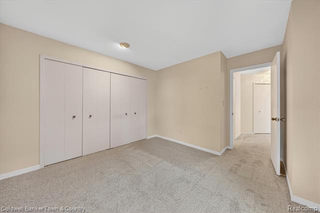 Builiding view eighteen for 6172 Westbrooke, West Bloomfield, MI. 48322