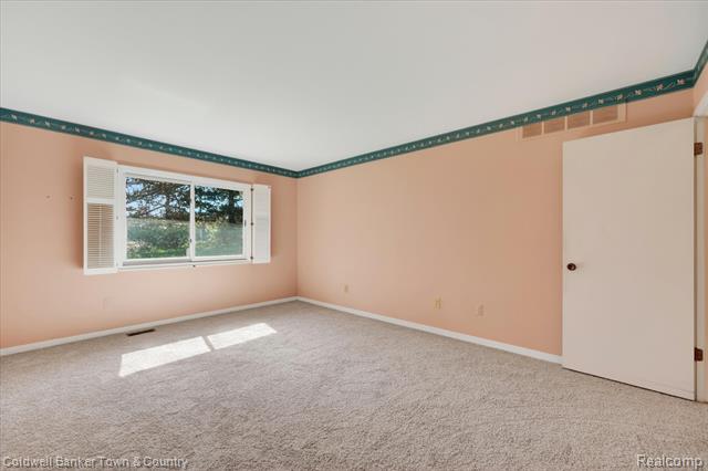 Builiding view thirteen for 6172 Westbrooke, West Bloomfield, MI. 48322