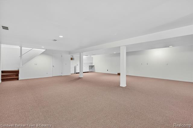 Builiding view thirty four for 6172 Westbrooke, West Bloomfield, MI. 48322