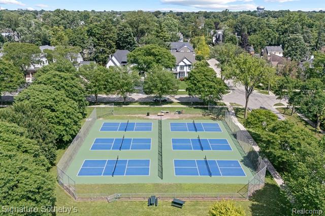 Builiding view sixty eight for 1541 Shipman, Birmingham, MI. 48009