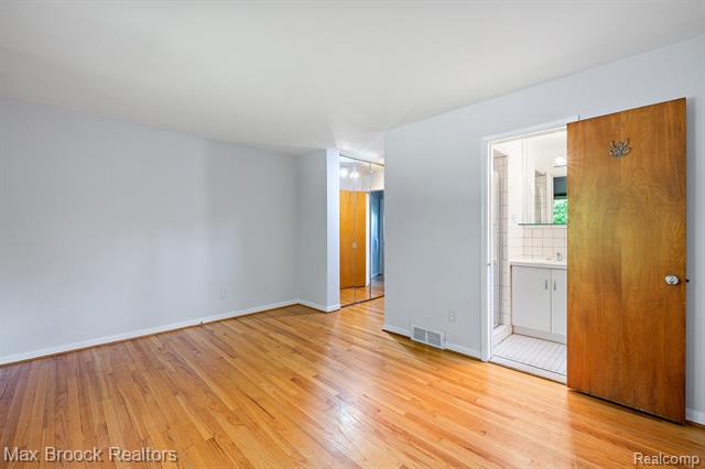 Builiding view eleven for 966 Woodlea, Birmingham, MI. 48009