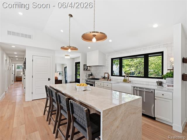 Builiding view seven for 2950 Middlebury, Bloomfield Hills, MI. 48301