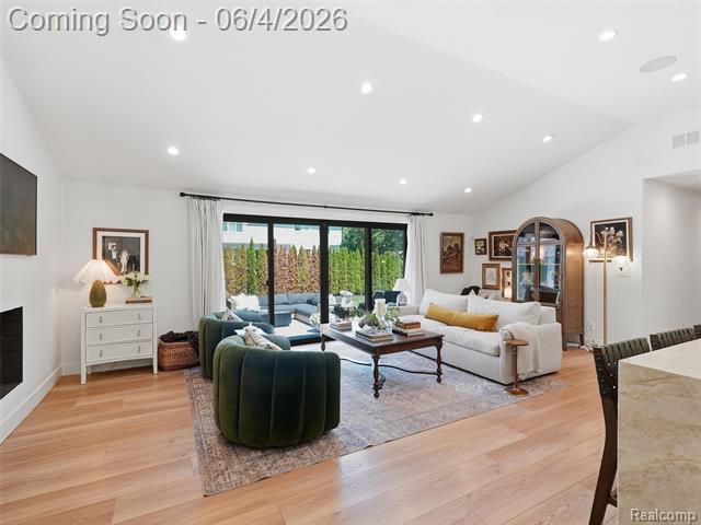Builiding view sixteen for 2950 Middlebury, Bloomfield Hills, MI. 48301