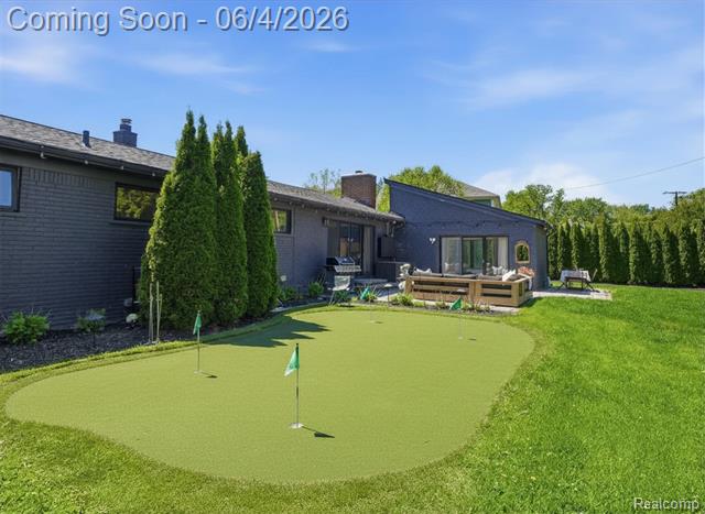 Builiding view thirty five for 2950 Middlebury, Bloomfield Hills, MI. 48301