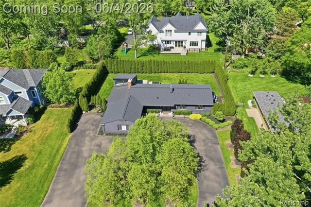 Builiding view thirty four for 2950 Middlebury, Bloomfield Hills, MI. 48301