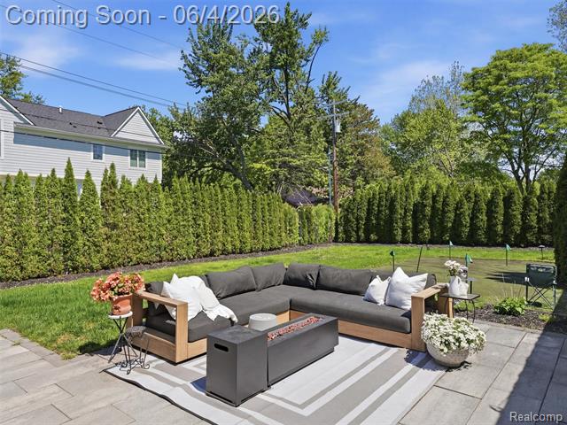Builiding view thirty two for 2950 Middlebury, Bloomfield Hills, MI. 48301