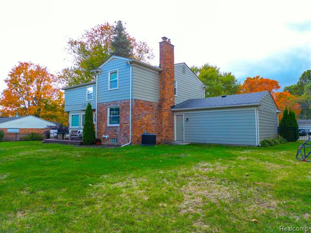 Builiding view forty five for 7005 Cathedral, Bloomfield Hills, MI. 48301