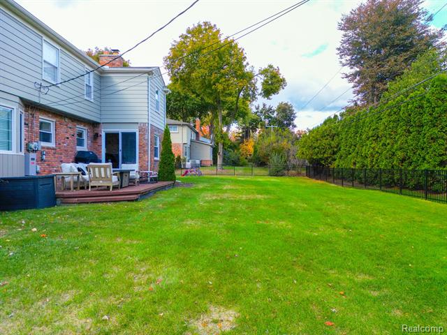 Builiding view forty six for 7005 Cathedral, Bloomfield Hills, MI. 48301