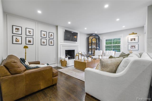 Builiding view fourteen for 7005 Cathedral, Bloomfield Hills, MI. 48301