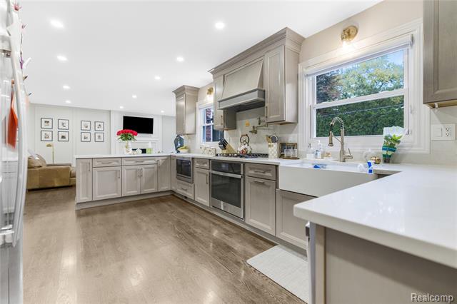 Builiding view nine for 7005 Cathedral, Bloomfield Hills, MI. 48301